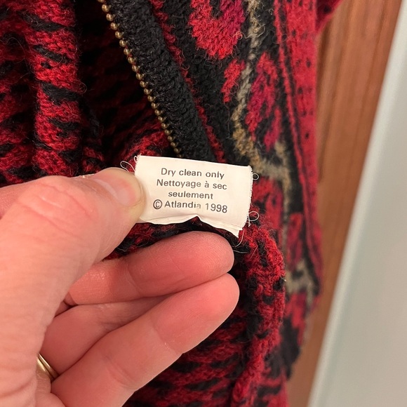 1998 Icelandic Design Red & Black Zip Front Wool Cardigan Sweater Women’s Large - Picture 14 of 16